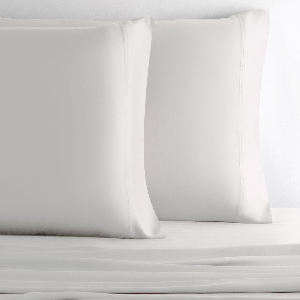 Retreat Bamboo Pillowcase Set — White / Standard