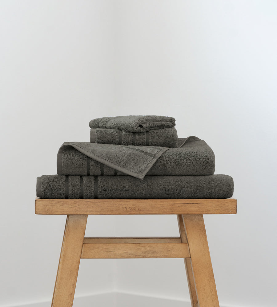 4-Piece Essentials Bundle — Onyx