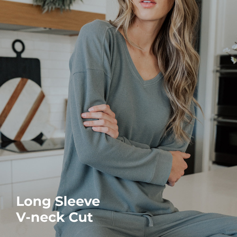 long-sleeve, v-neck cut