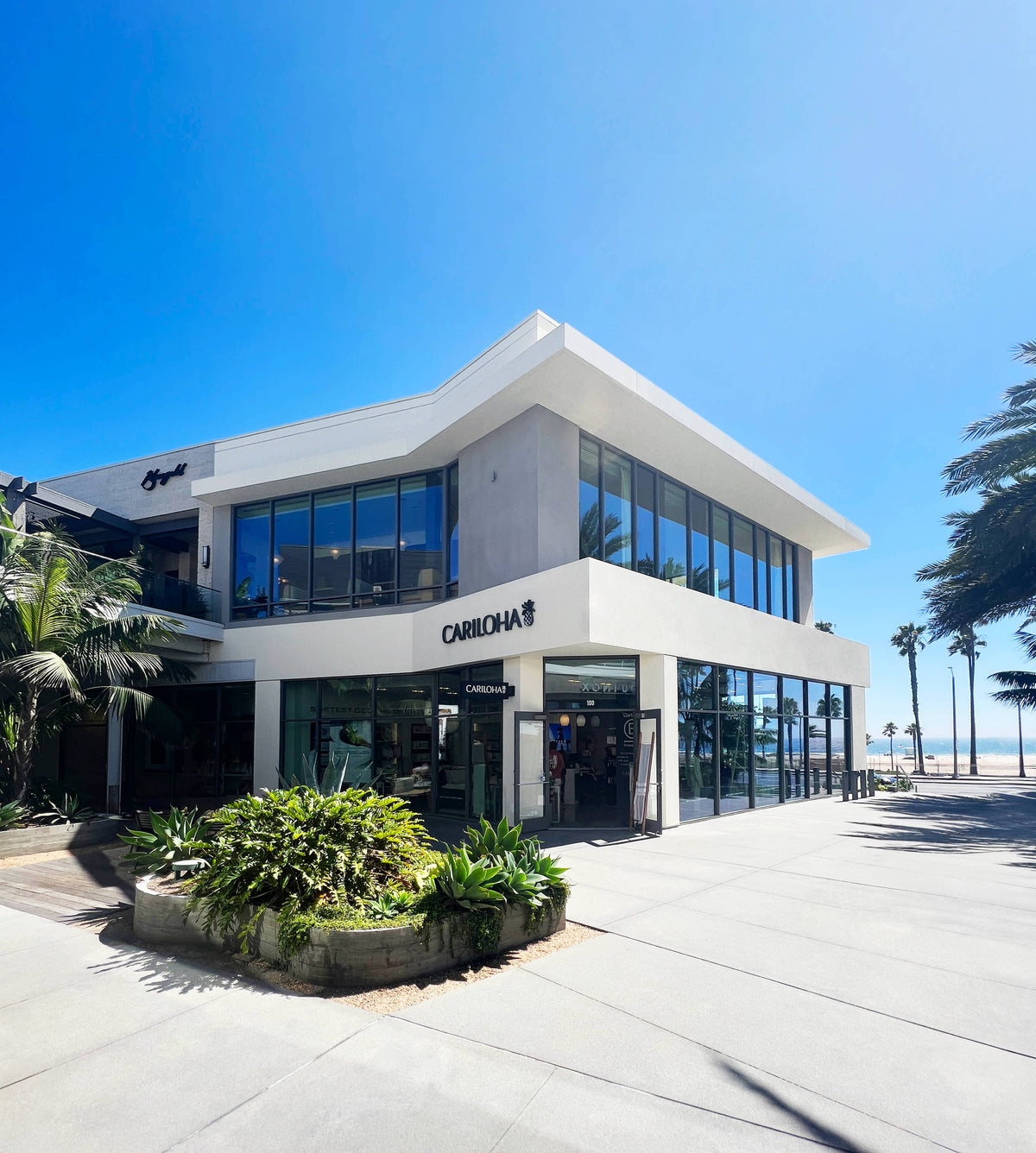 Cariloha Huntington Beach, CA storefront